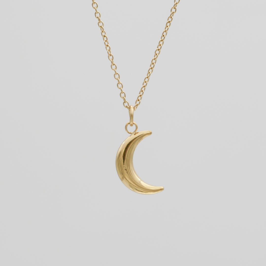 Mini Crescent Moon Necklace - ISMI JEWELS