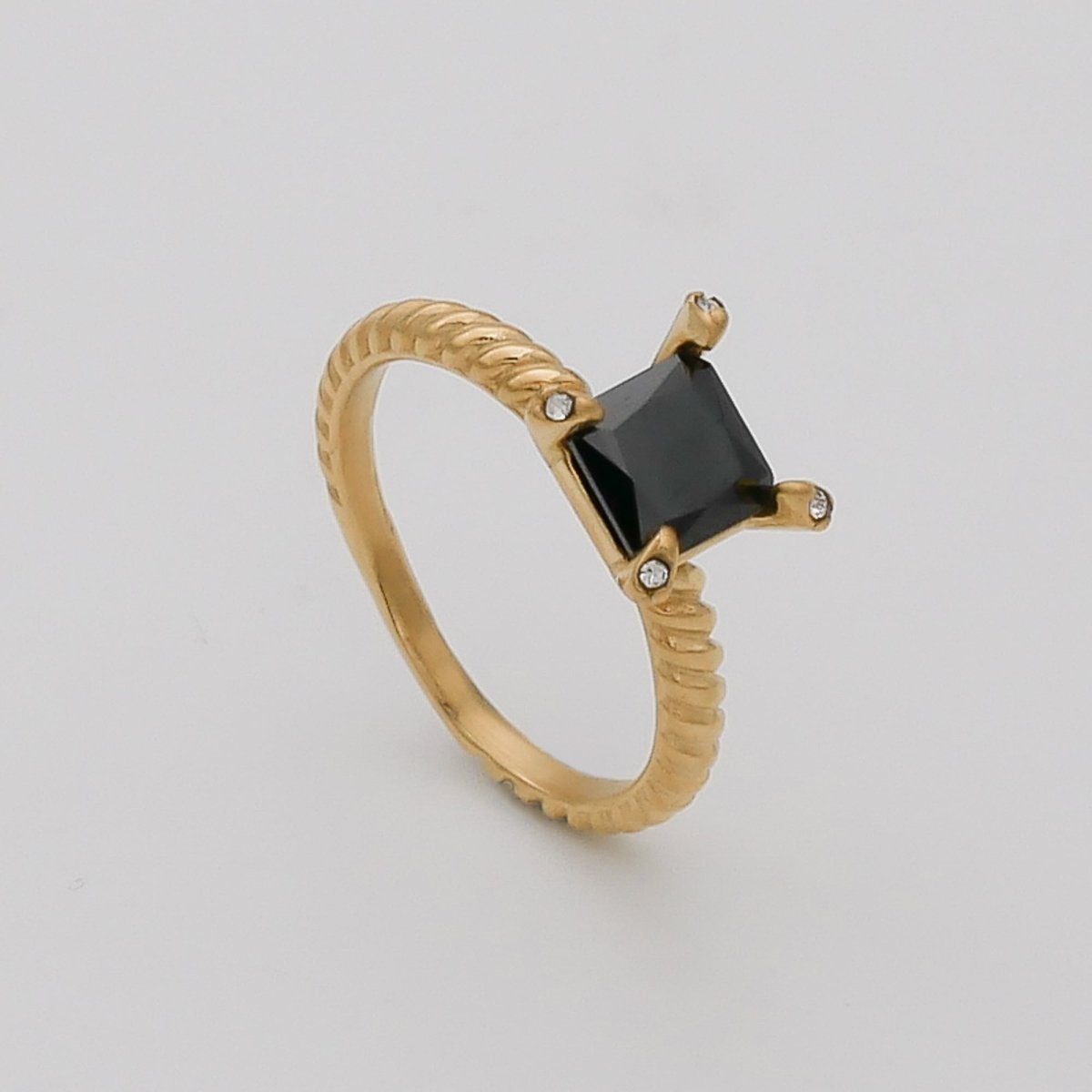 Mya Gemstone Ring - ISMI JEWELS