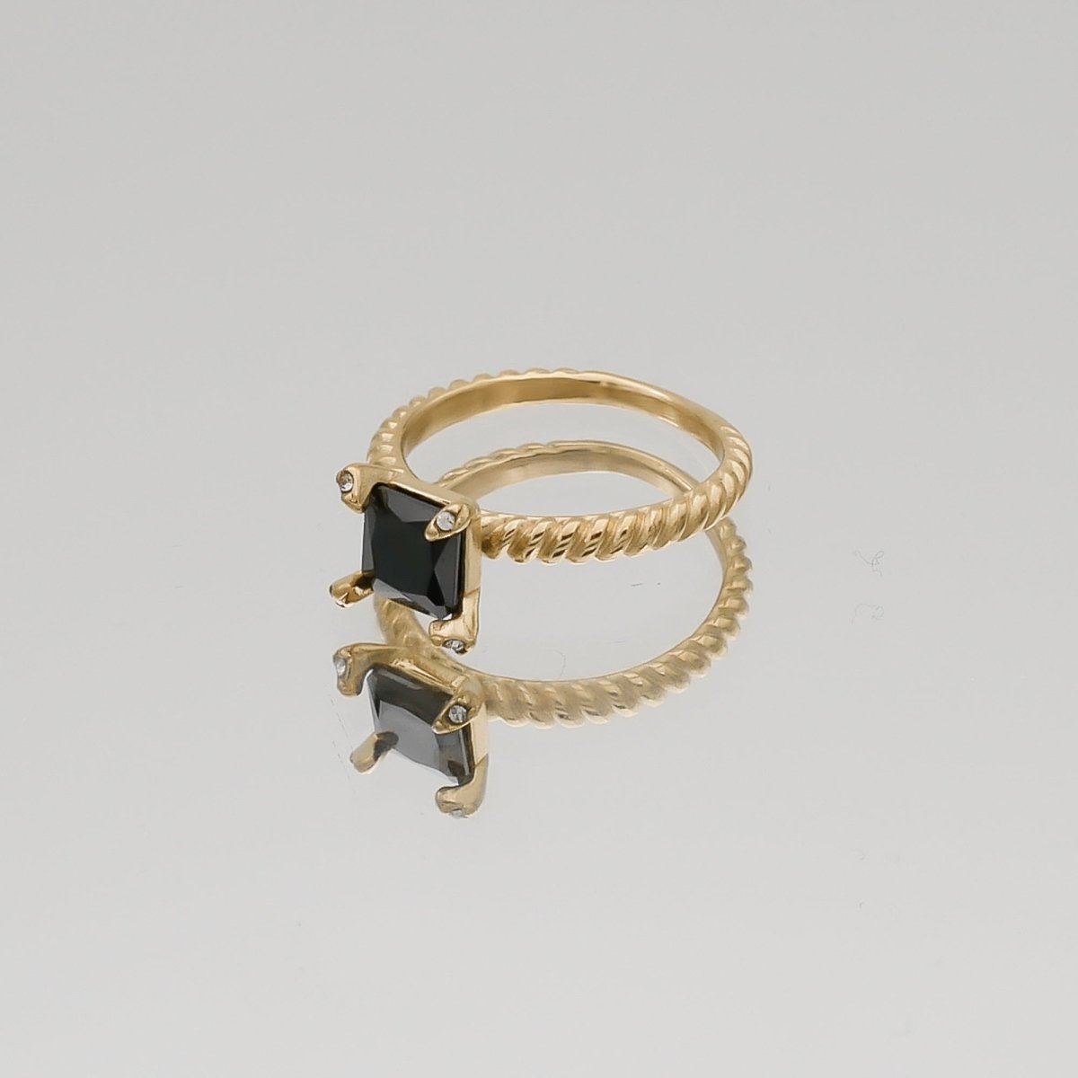 Mya Gemstone Ring - ISMI JEWELS