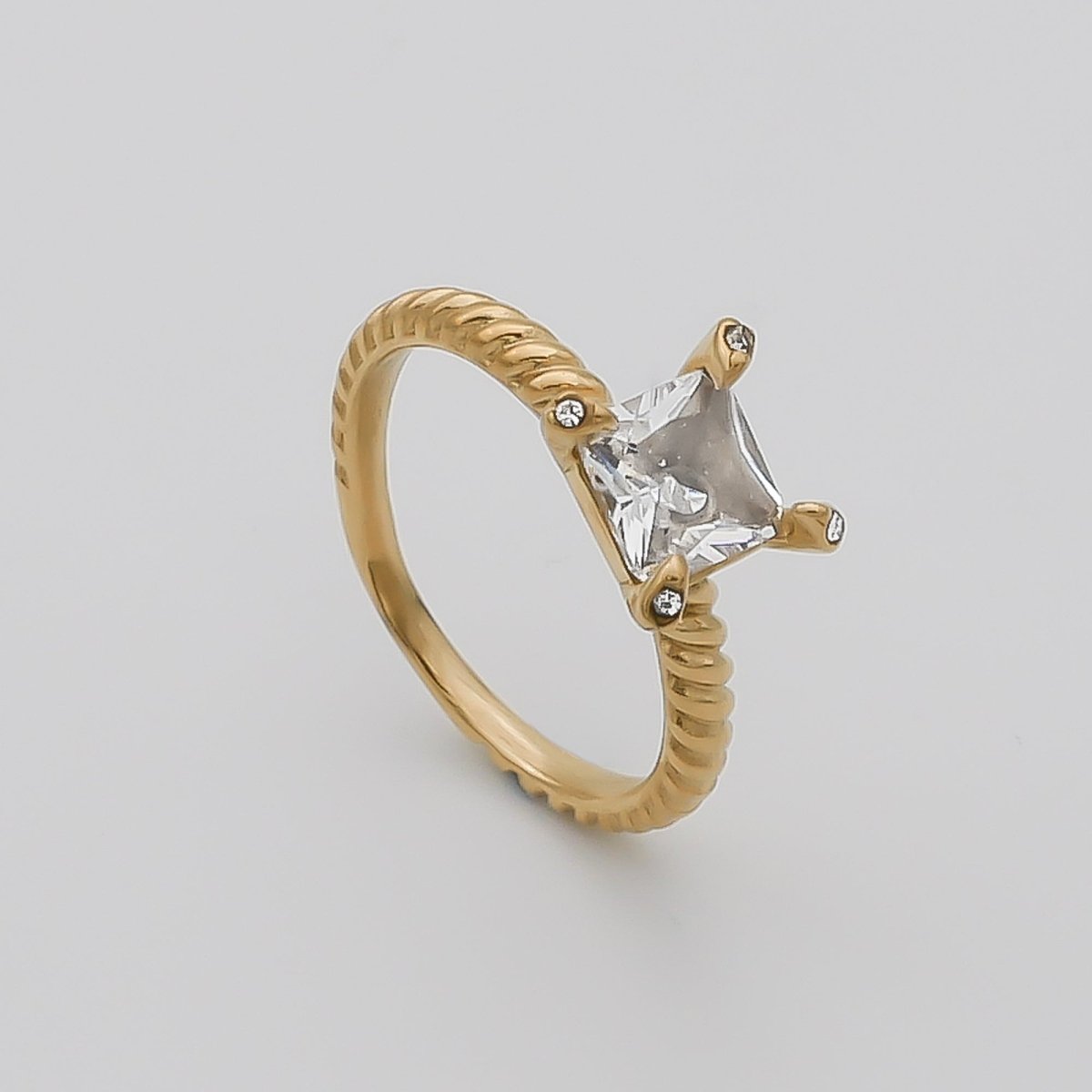 Mya Gemstone Ring - ISMI JEWELS