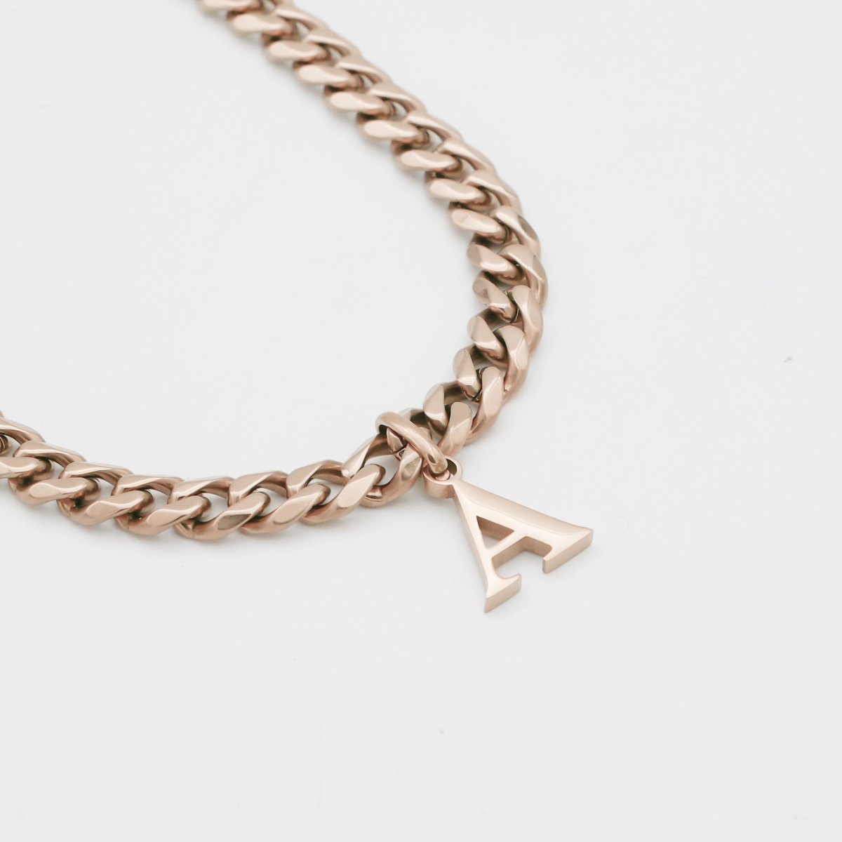 Mya Initial necklace | Thick Cuban - ISMI JEWELS