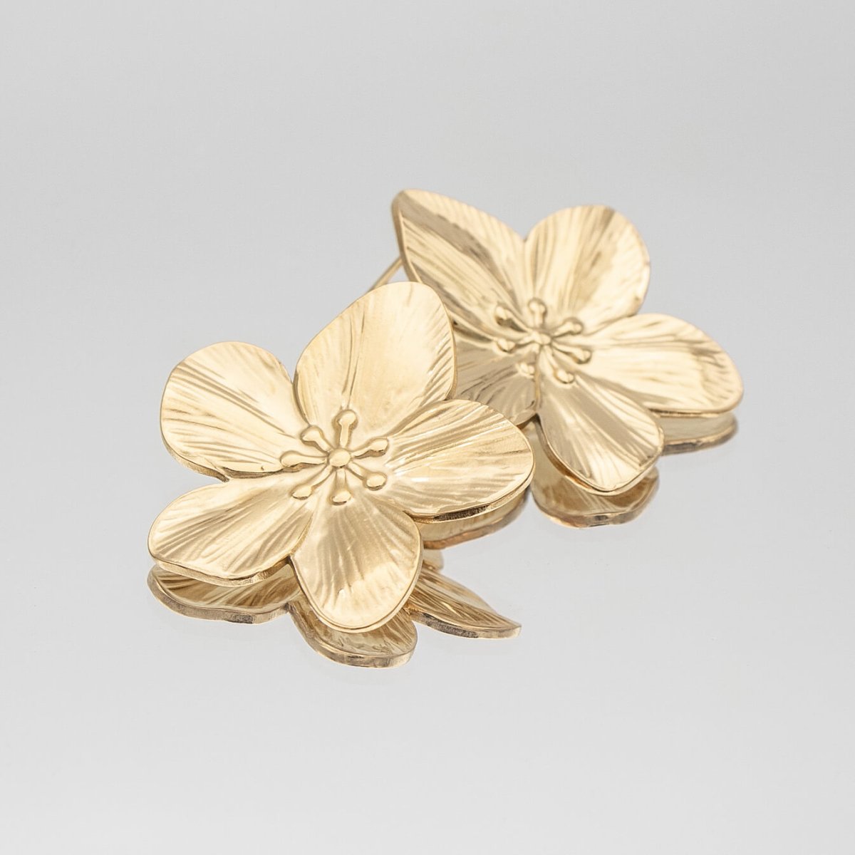 Naya Flower Earrings - ISMI JEWELS