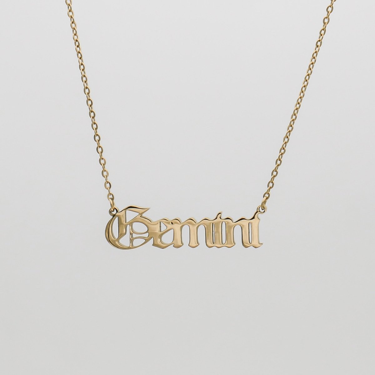 Old English Zodiac Name Necklace - ISMI JEWELS