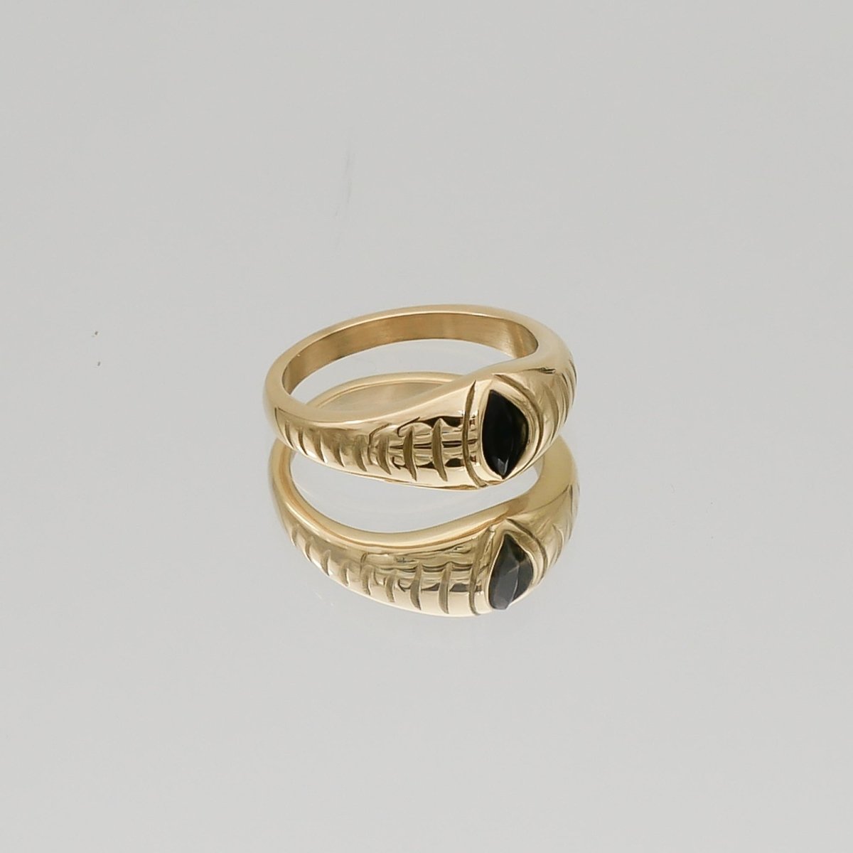 Phoenix Onyx Ring - ISMI JEWELS