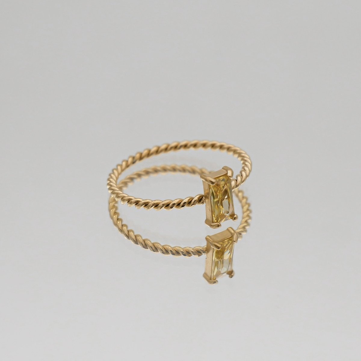 Selin Fine Twisted Gemstone Ring - ISMI JEWELS