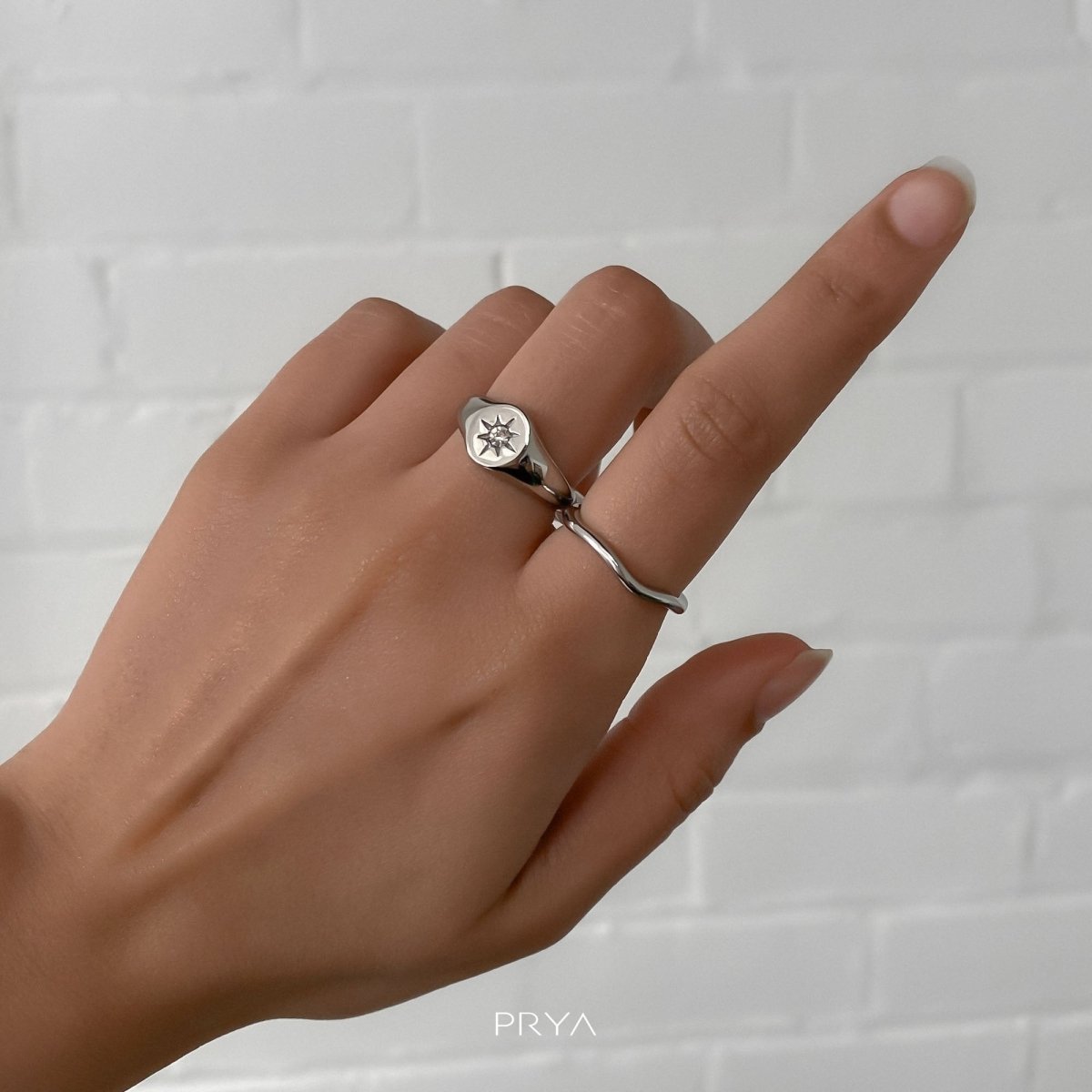 Starlight Signet Ring - ISMI JEWELS