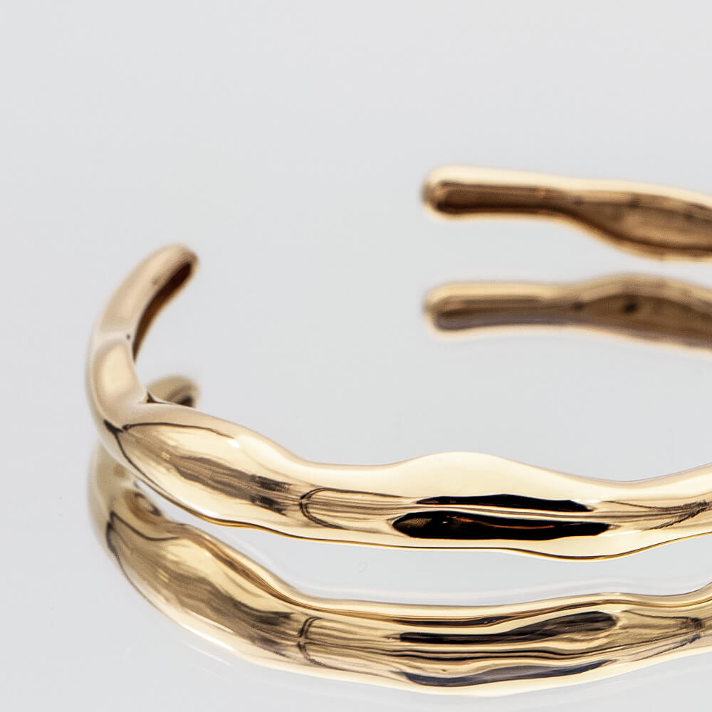 Thea Wave Bangle - ISMI JEWELS