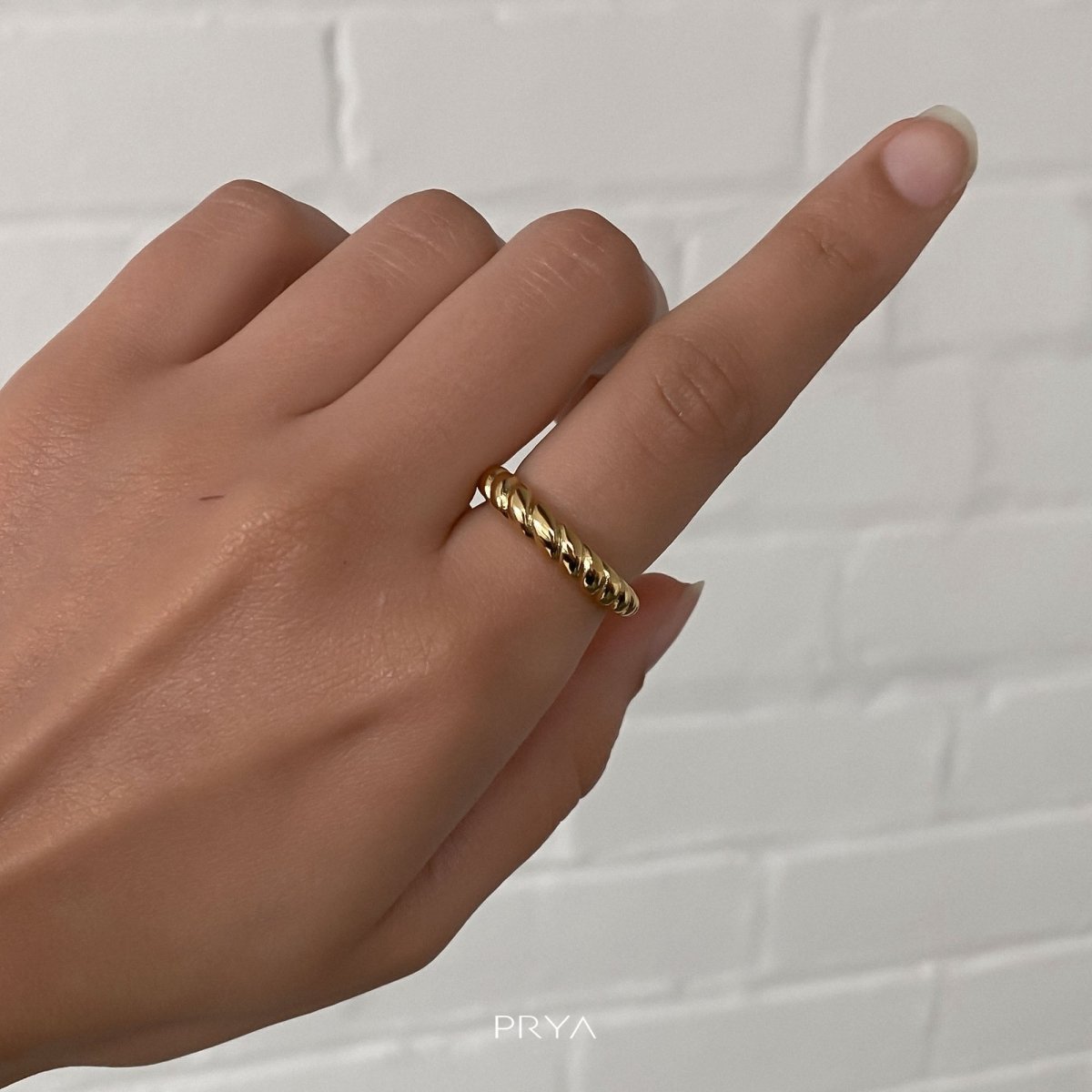 Tia Twisted Ring - ISMI JEWELS