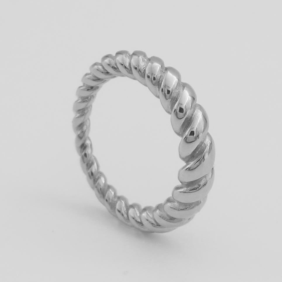 Tia Twisted Ring - ISMI JEWELS