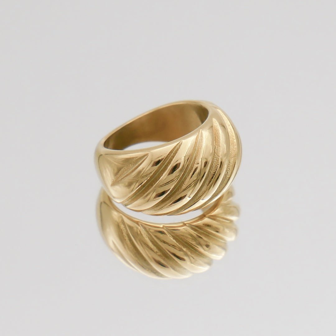 Venus Dome Ring | Gold - ISMI JEWELS