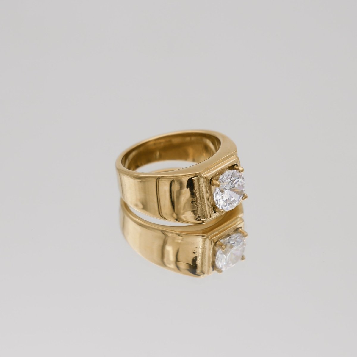 Zora Signet Ring - ISMI JEWELS