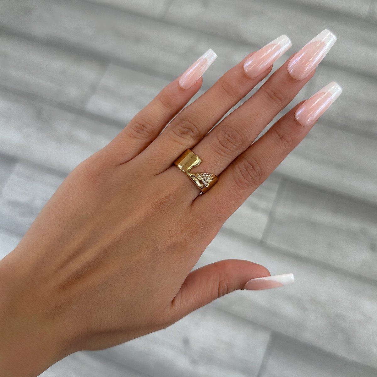 Zuri Cut Out Band Ring - ISMI JEWELS
